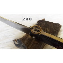 Coltello artigianale romano a 3 scrocchi, lama 15,5 cm smontabile, manico in corno di bufalo decorato + pin