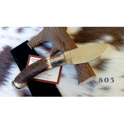Coltello sardo lama larga, lama 9,5 cm, manico in corno di cervo con fondello in bufalo