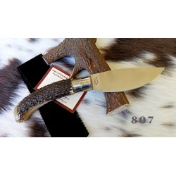 Coltello sardo lama larga, lama 11,5 cm, manico in corno di cervo con fondello in montone
